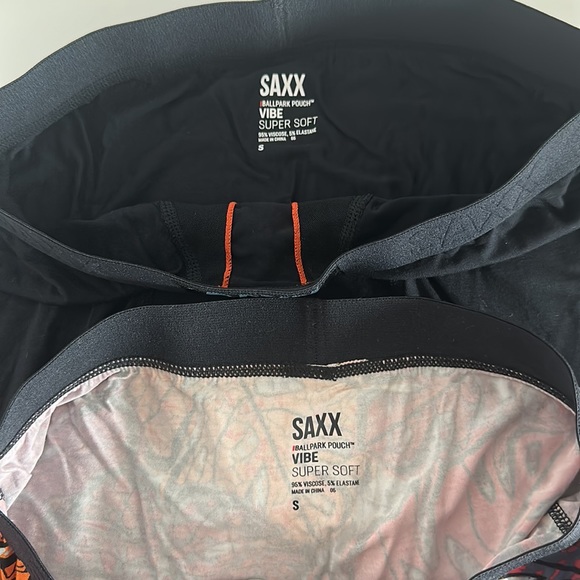 New (2) SAXX Vibe Super Soft Boxer Briefs - Picture 3 of 4